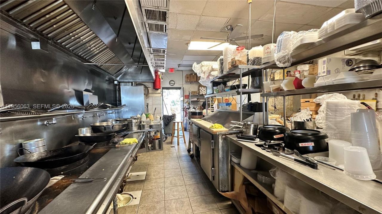 Jog Road , Lake Worth, FL 33467 Photo