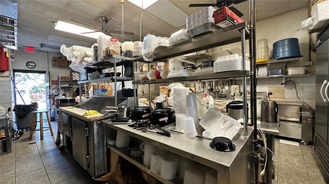 Jog Road , Lake Worth, FL 33467 Photo