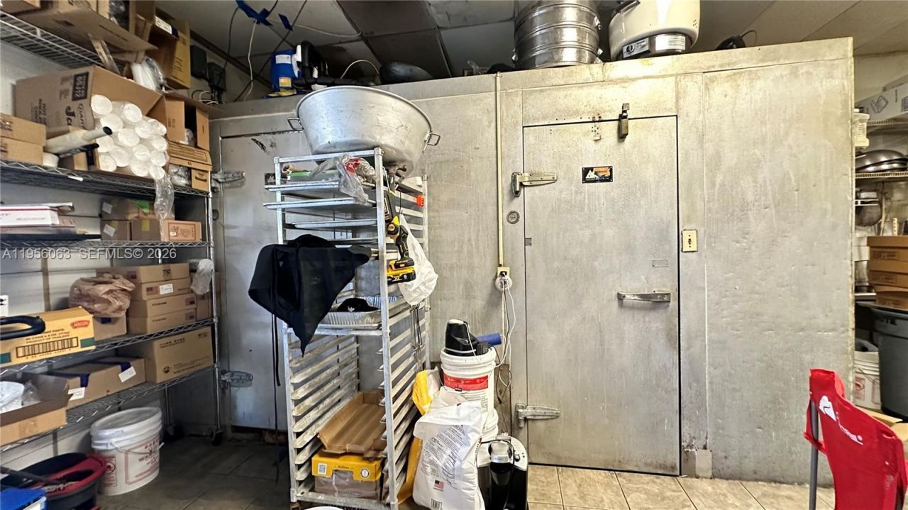 Jog Road , Lake Worth, FL 33467 Photo