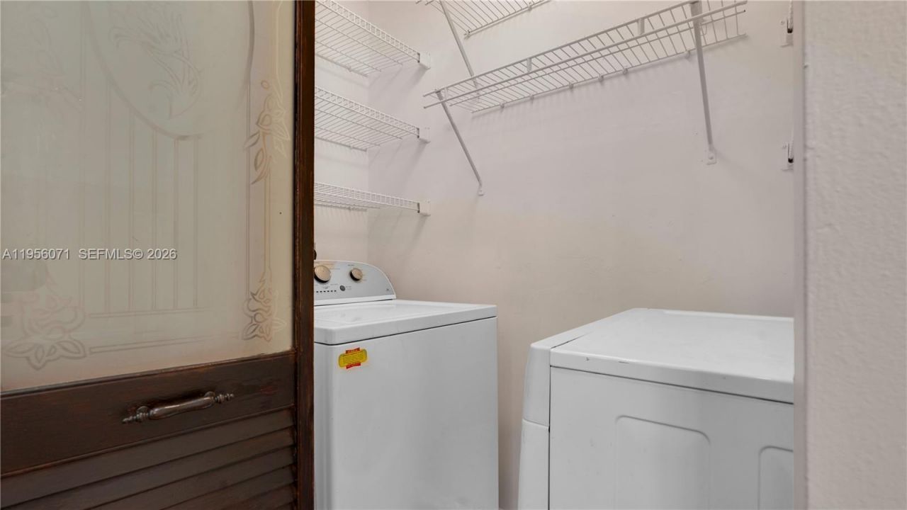 570 Woodgate Cir, Unit A, Sunrise, FL 33326 Photo