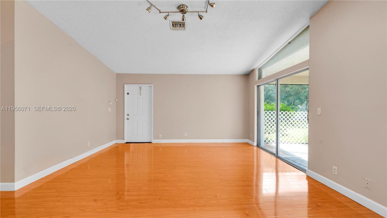 570 Woodgate Cir , Unit A, Sunrise, FL 33326 Photo