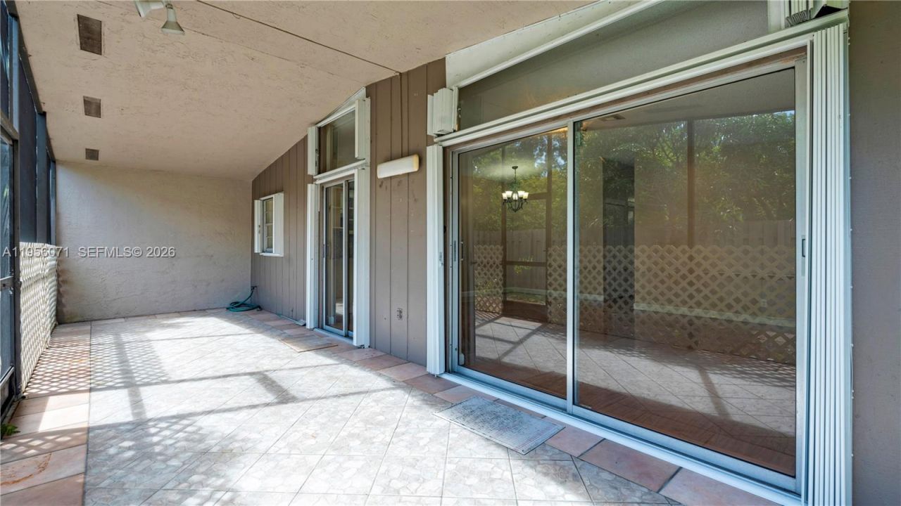 570 Woodgate Cir , Unit A, Sunrise, FL 33326 Photo