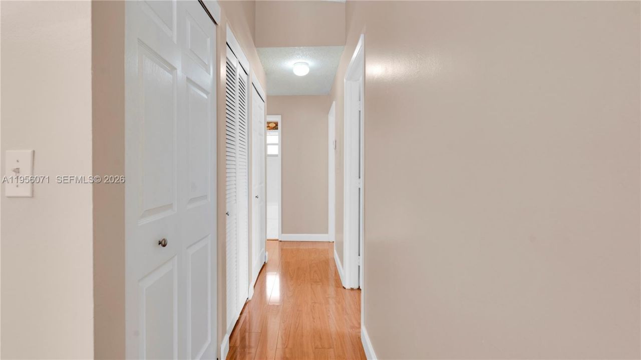 570 Woodgate Cir, Unit A, Sunrise, FL 33326 Photo