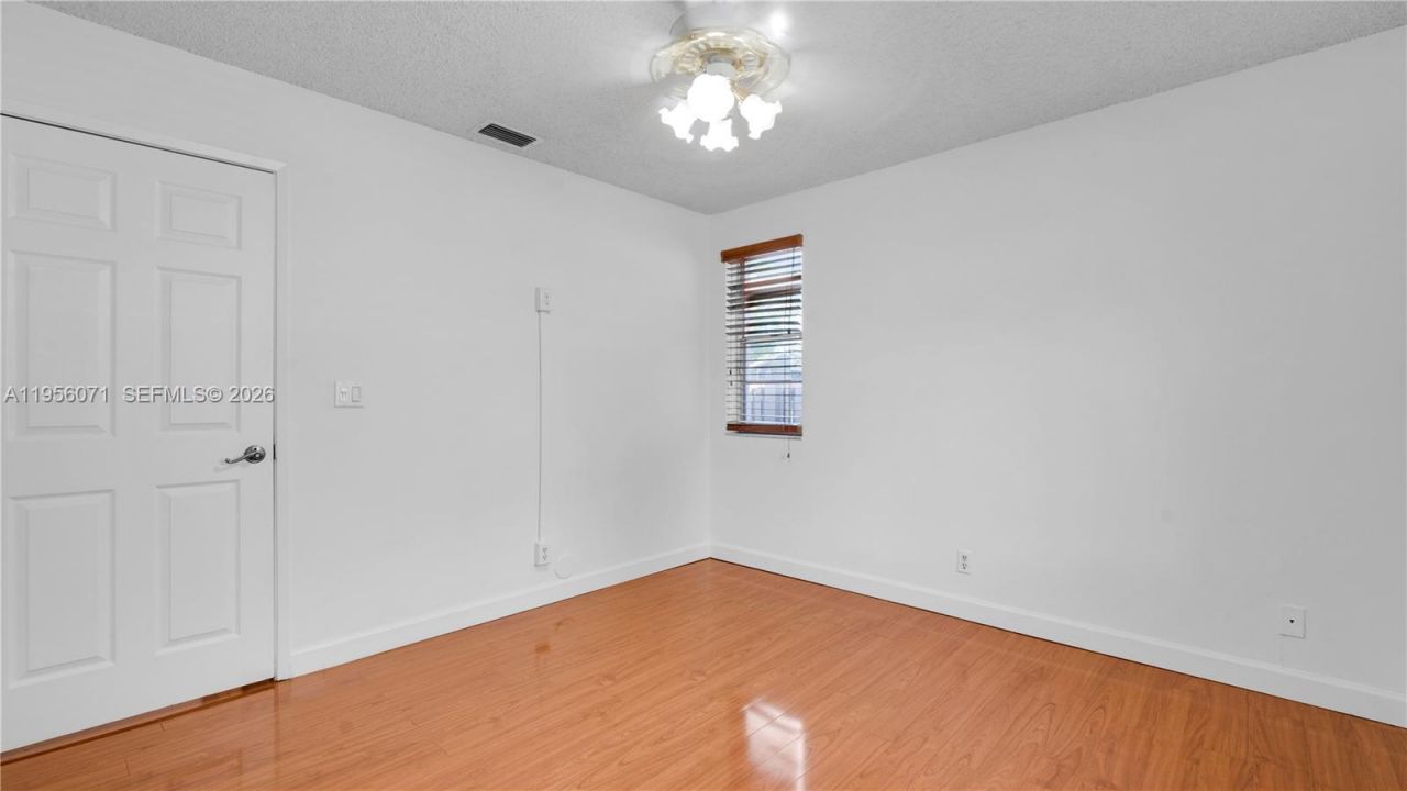 570 Woodgate Cir, Unit A, Sunrise, FL 33326 Photo