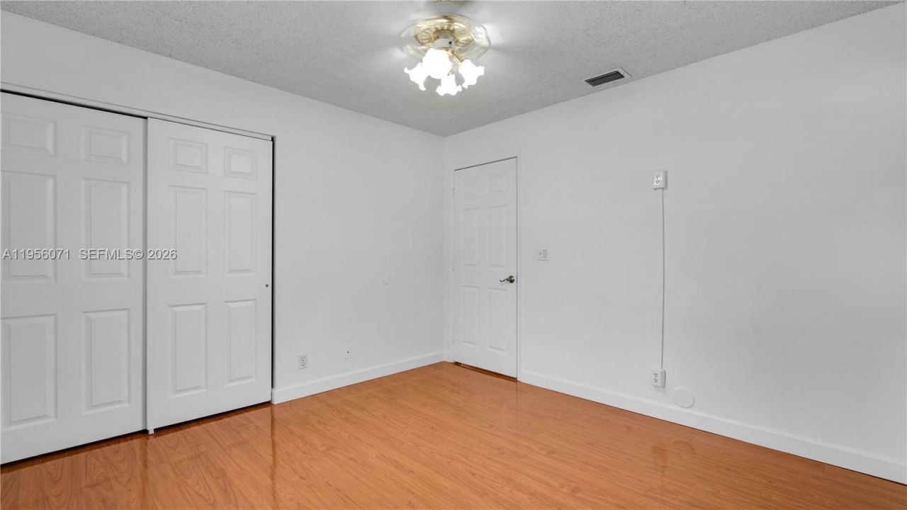 570 Woodgate Cir , Unit A, Sunrise, FL 33326 Photo