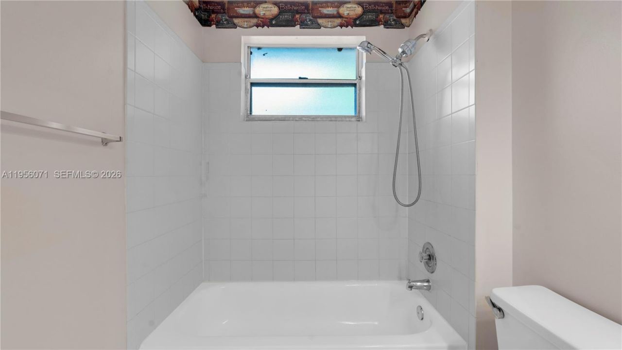 570 Woodgate Cir , Unit A, Sunrise, FL 33326 Photo