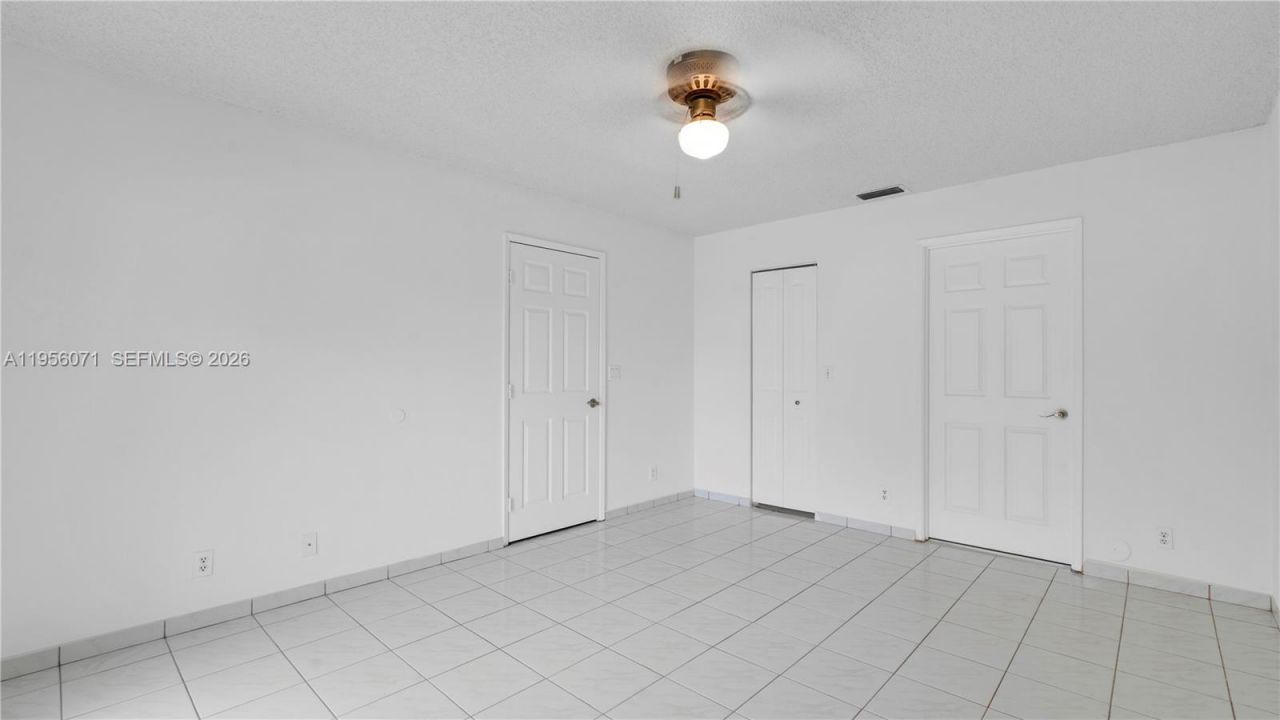 570 Woodgate Cir , Unit A, Sunrise, FL 33326 Photo