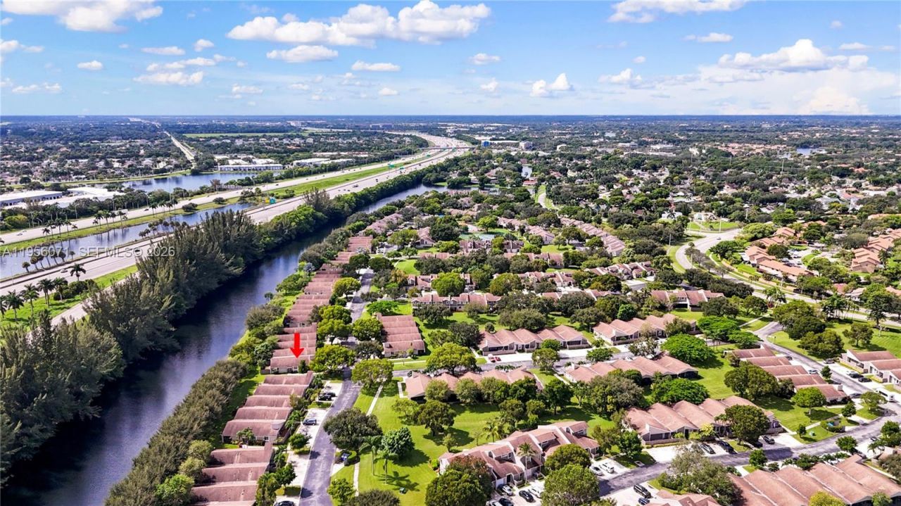 570 Woodgate Cir , Unit A, Sunrise, FL 33326 Photo