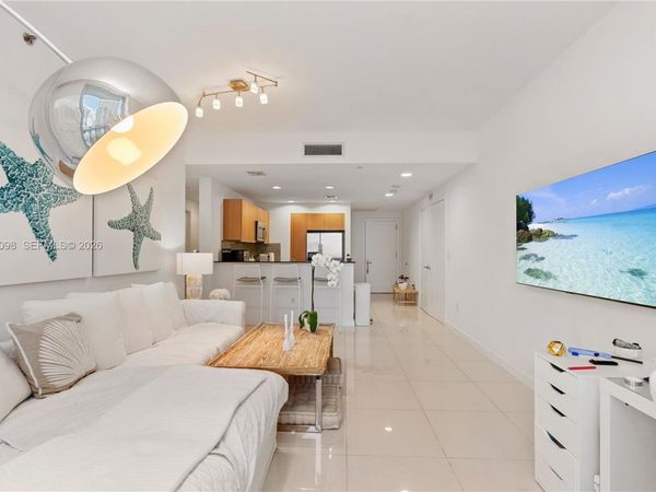 1060 Brickell Ave, Unit 2207, Miami, FL 33131