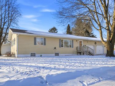 308 SE Oak Street, Brownsdale, MN 55918