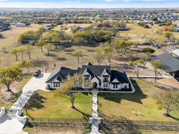 200 Corral Road , Godley, TX 76044