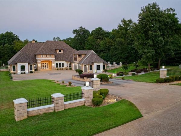 8 Stone Ridge Trail , Longview, TX 75605