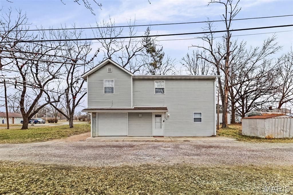 318 E Phillips Street, Mascoutah, IL 62258 Main Photo