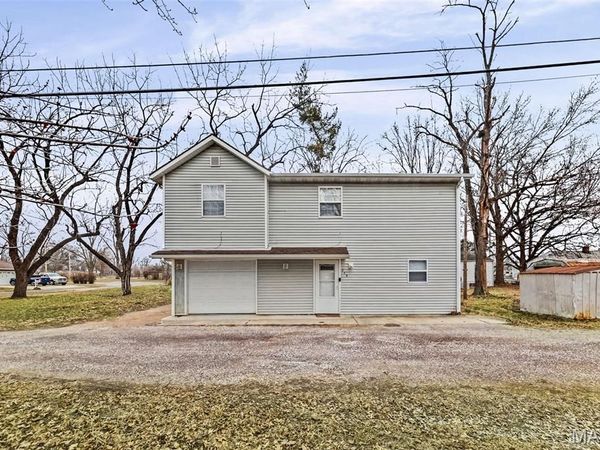 318 E Phillips Street, Mascoutah, IL 62258