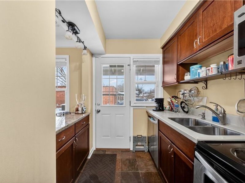 2684 Wooster Road, Rocky River, OH 44116 Photo 13