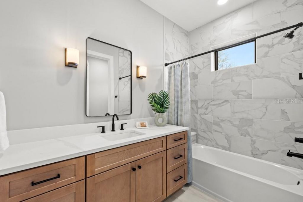 1812 E Kaley Avenue, Orlando, FL 32806 Photo