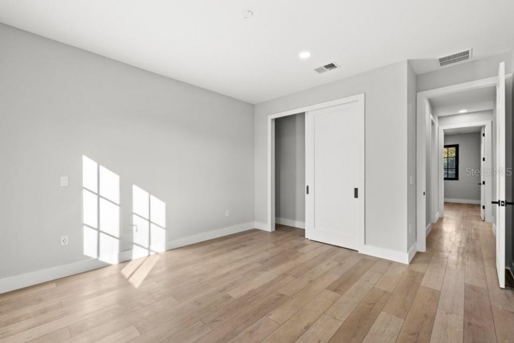 1812 E Kaley Avenue, Orlando, FL 32806 Photo