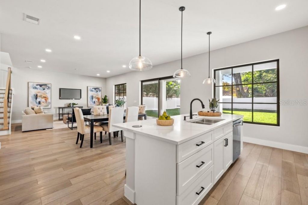 1812 E Kaley Avenue, Orlando, FL 32806 Photo