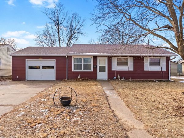 426 7th Street Court E, Milan, IL 61264