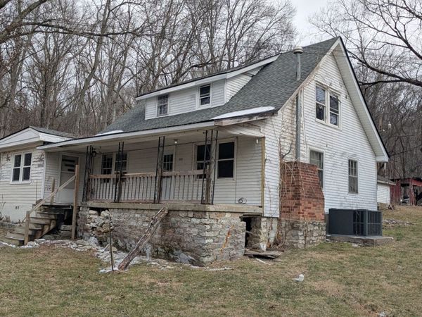 215 Robertson Ln, Castalian Springs, TN 37031