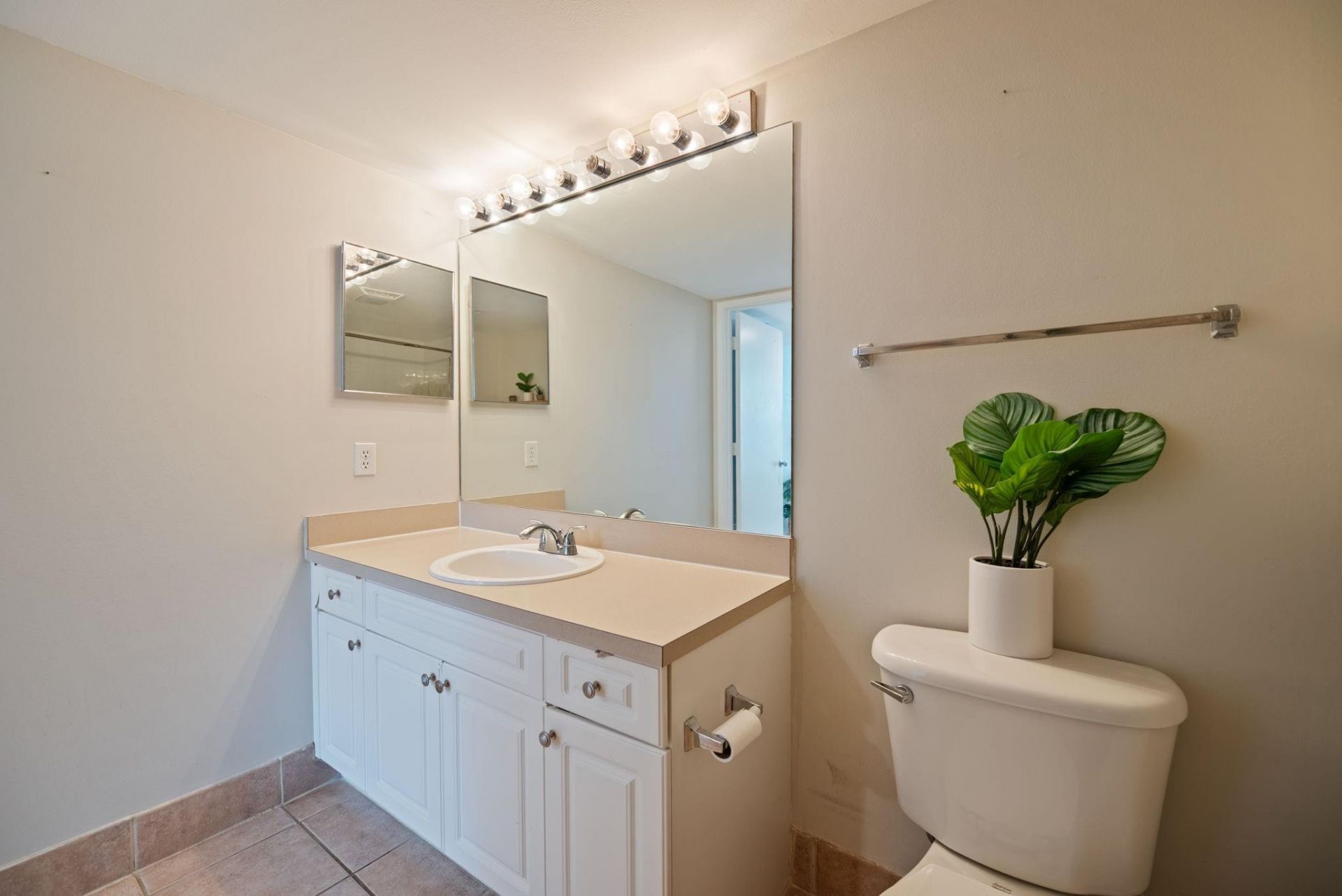 520 SE 5th Avenue, Unit 2202, Fort Lauderdale, FL 33301 Photo