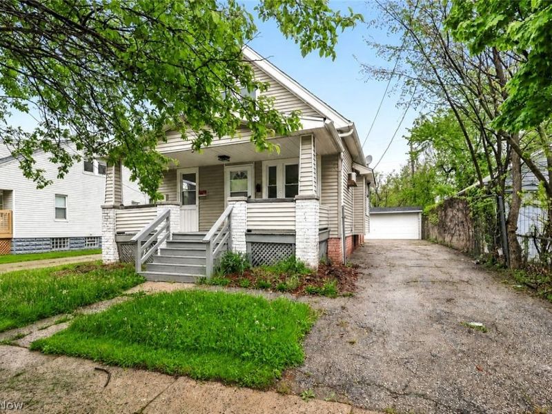 19901 Pawnee Avenue, Cleveland, OH 44119 Photo 1