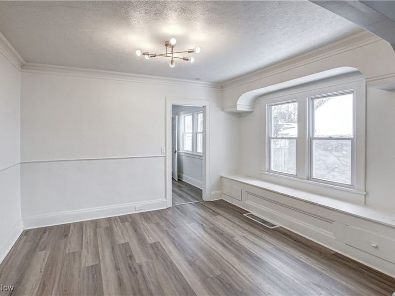 19901 Pawnee Avenue, Cleveland, OH 44119 Photo 10