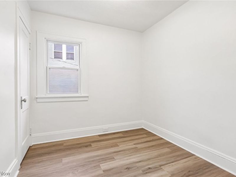 19901 Pawnee Avenue, Cleveland, OH 44119 Photo 17