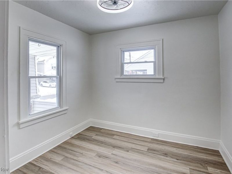 19901 Pawnee Avenue, Cleveland, OH 44119 Photo 7