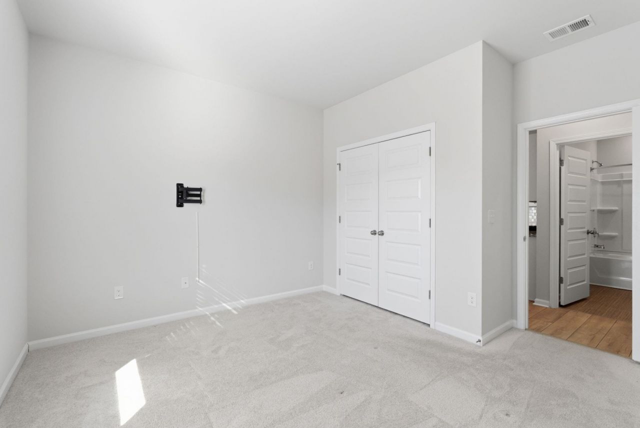 1580 Swing Bridge Way Photo 17