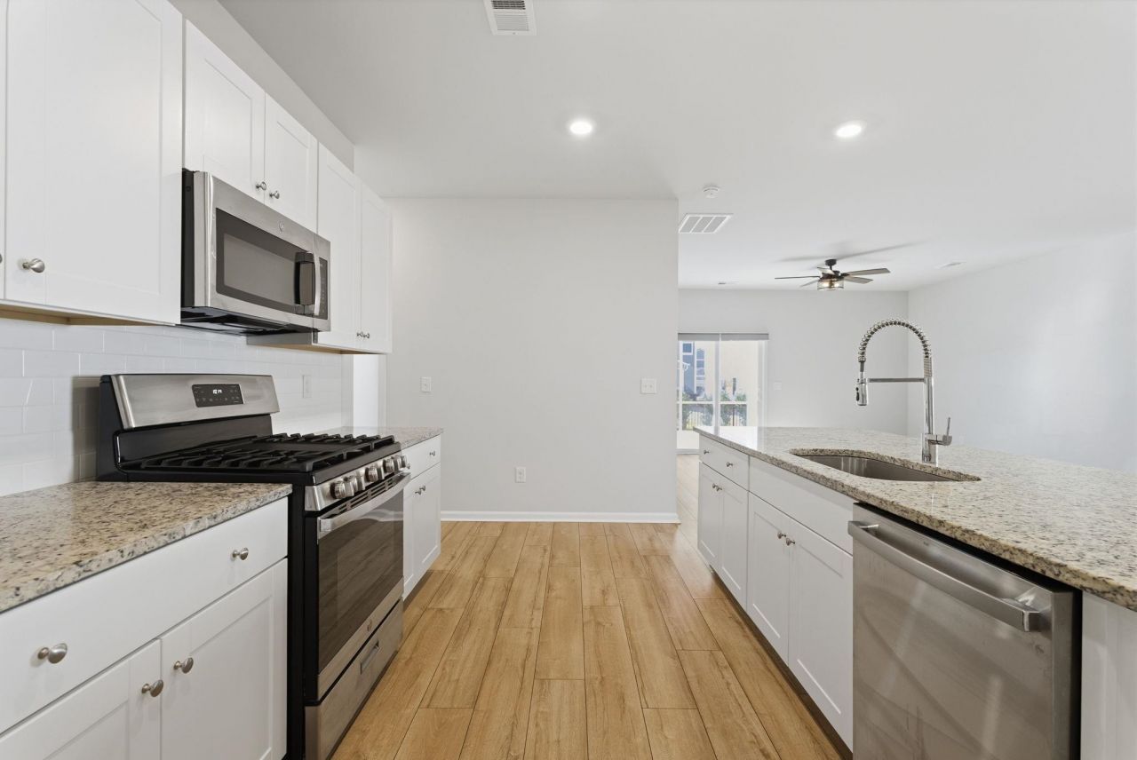 1580 Swing Bridge Way Photo 5