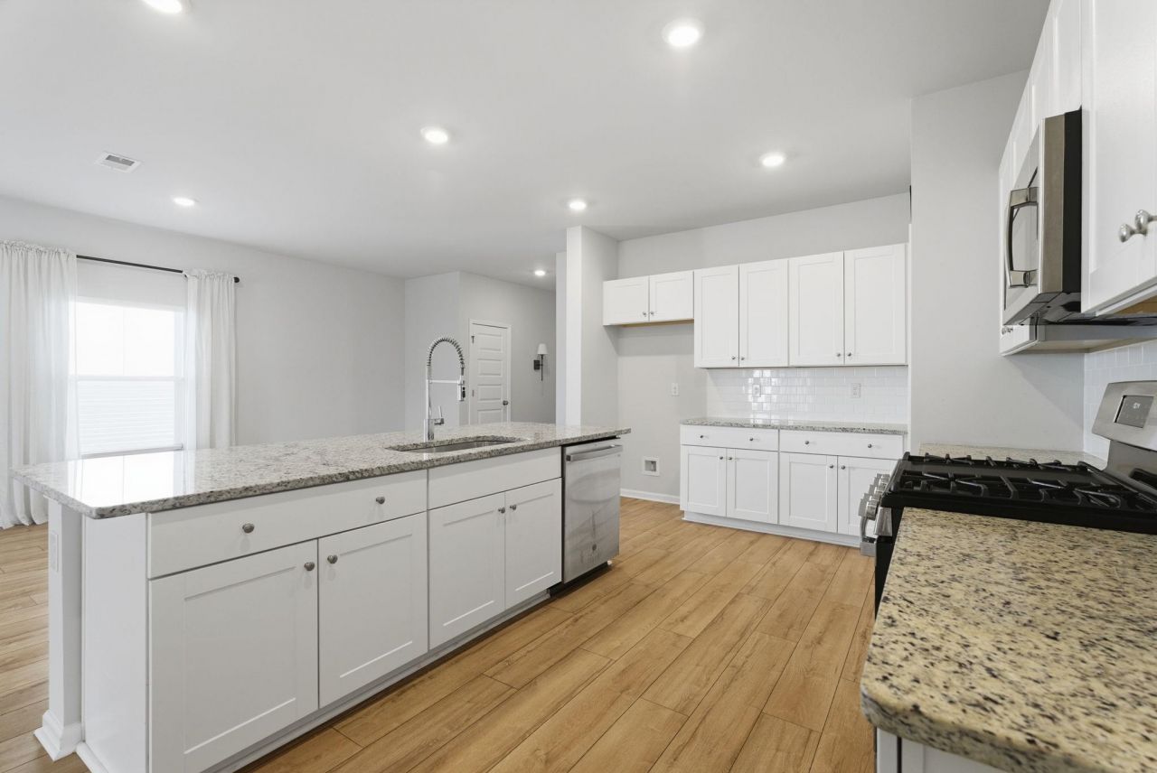 1580 Swing Bridge Way Photo 8