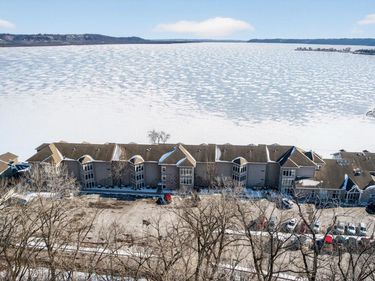 1702 N Lakeshore Drive, Unit 3, Lake City, MN 55041