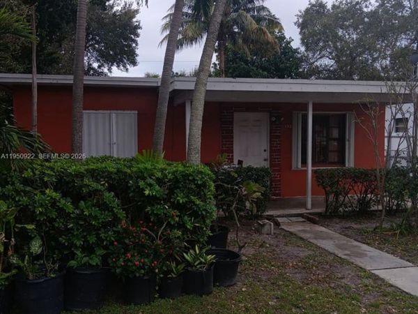 1720 NW 85th St, Miami, FL 33147