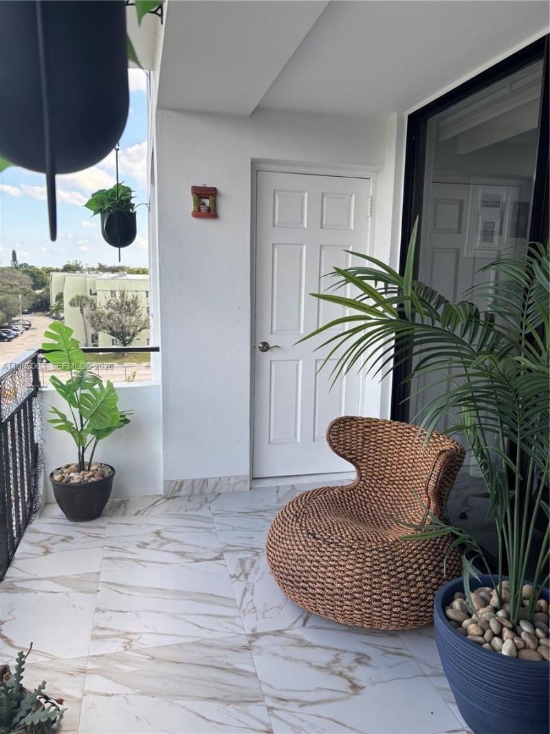 1500 Presidential Way , Unit 504, West Palm Beach, FL 33401 Photo