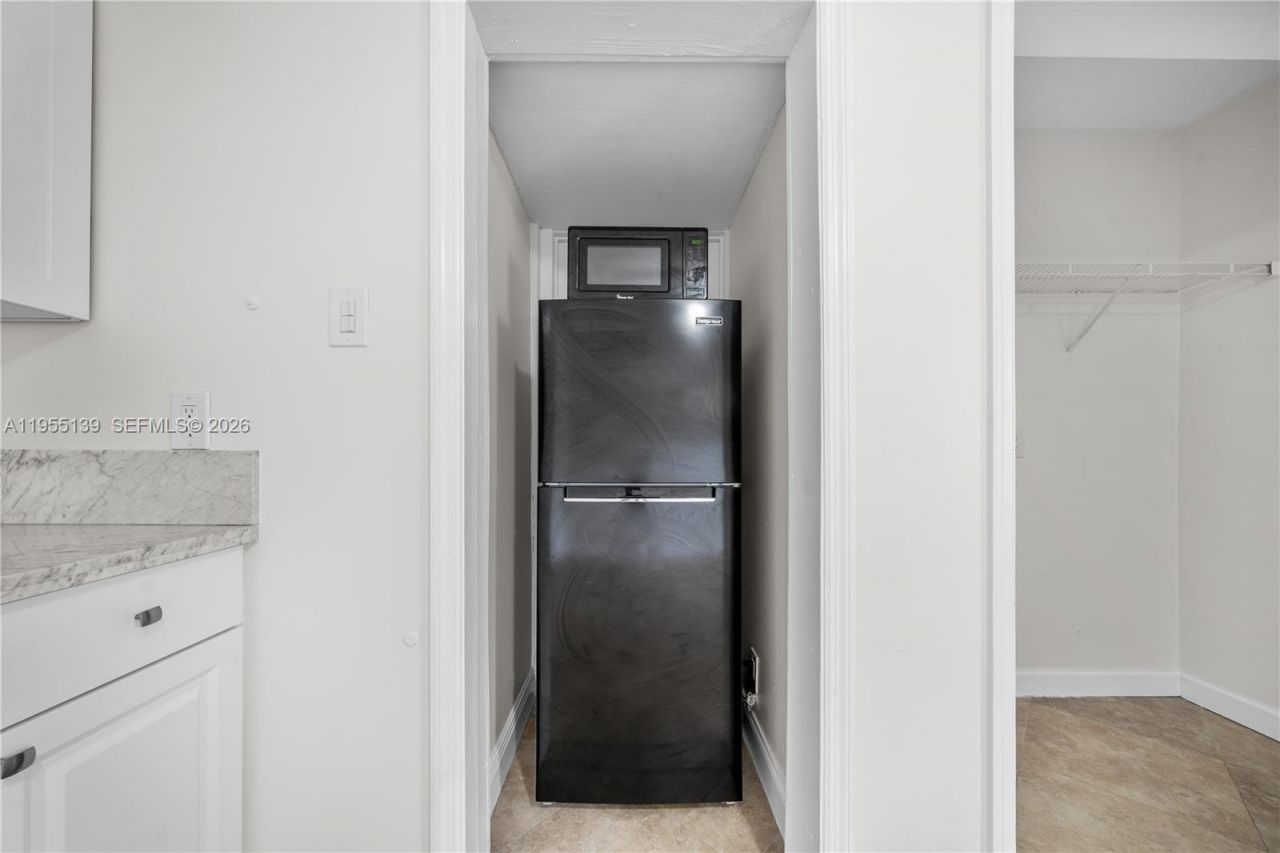 1041 NE 9th Ave, Unit A3, Fort Lauderdale, FL 33304 Photo