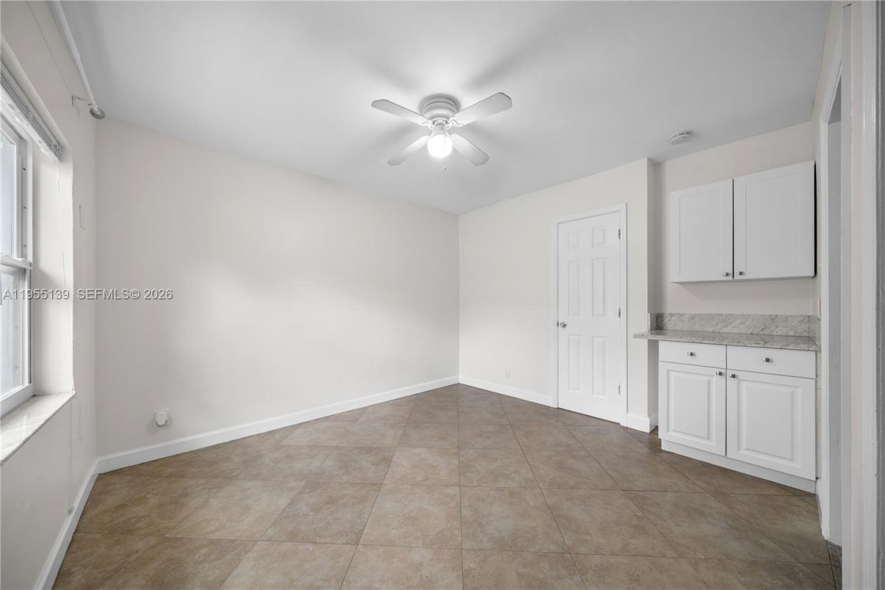 1041 NE 9th Ave, Unit A3, Fort Lauderdale, FL 33304 Photo