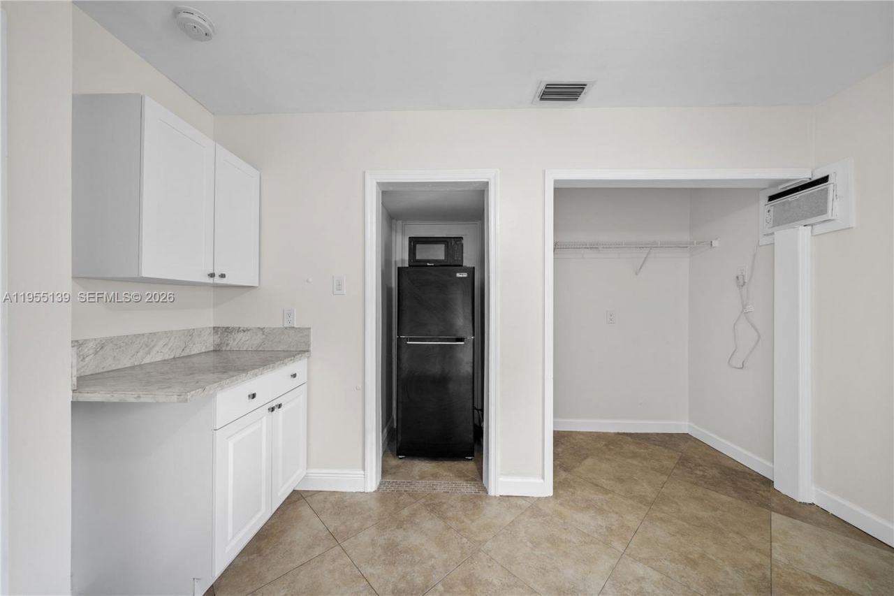 1041 NE 9th Ave, Unit A3, Fort Lauderdale, FL 33304 Photo