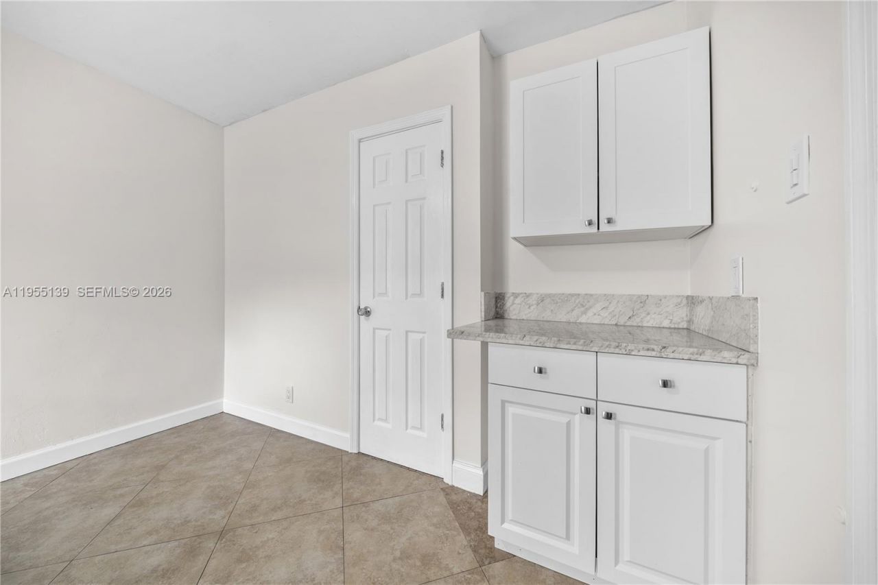 1041 NE 9th Ave, Unit A3, Fort Lauderdale, FL 33304 Photo