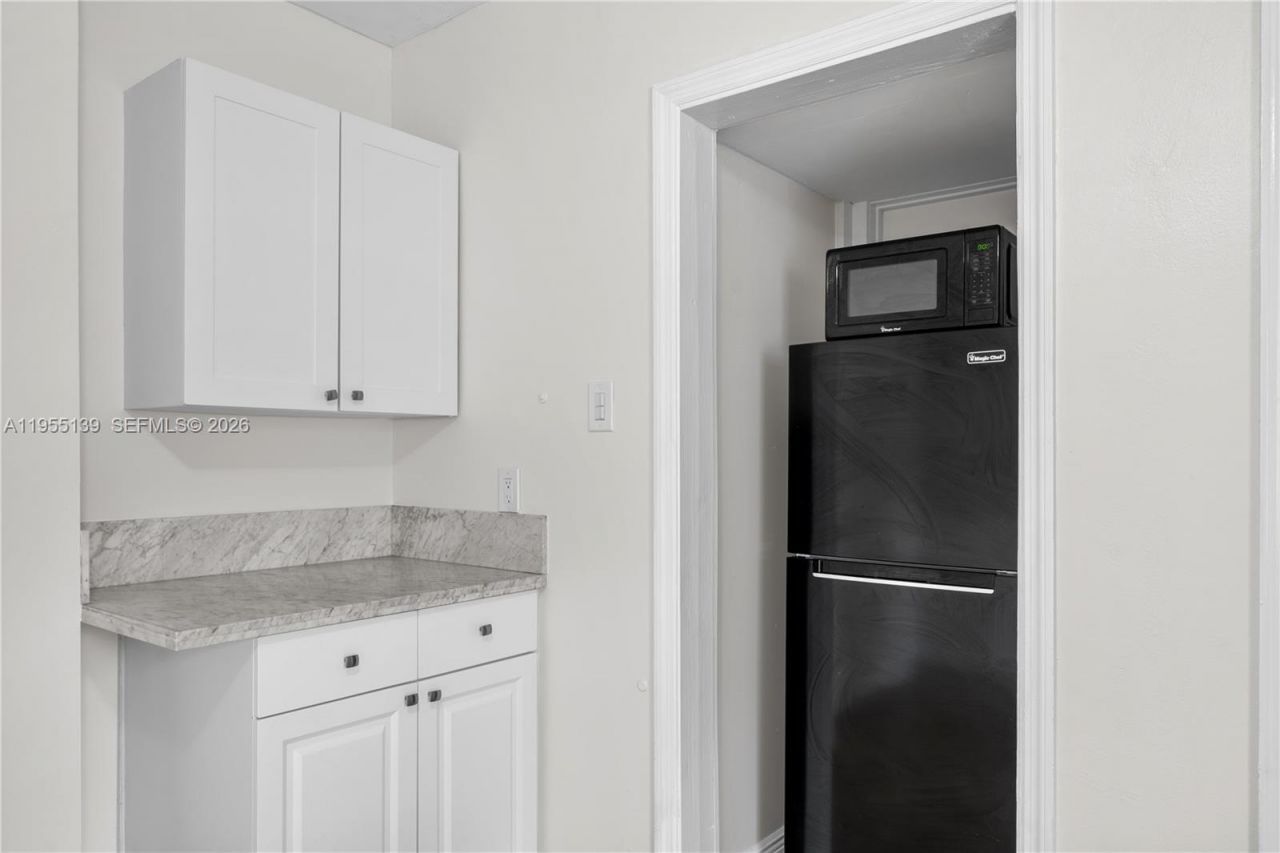 1041 NE 9th Ave, Unit A3, Fort Lauderdale, FL 33304 Photo