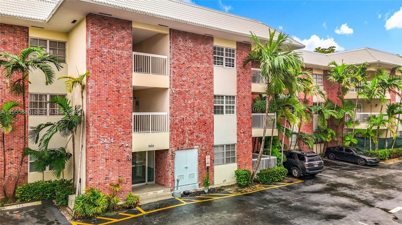 2424 SE 17th Cswy , Unit 312B, Fort Lauderdale, FL 33316 Photo