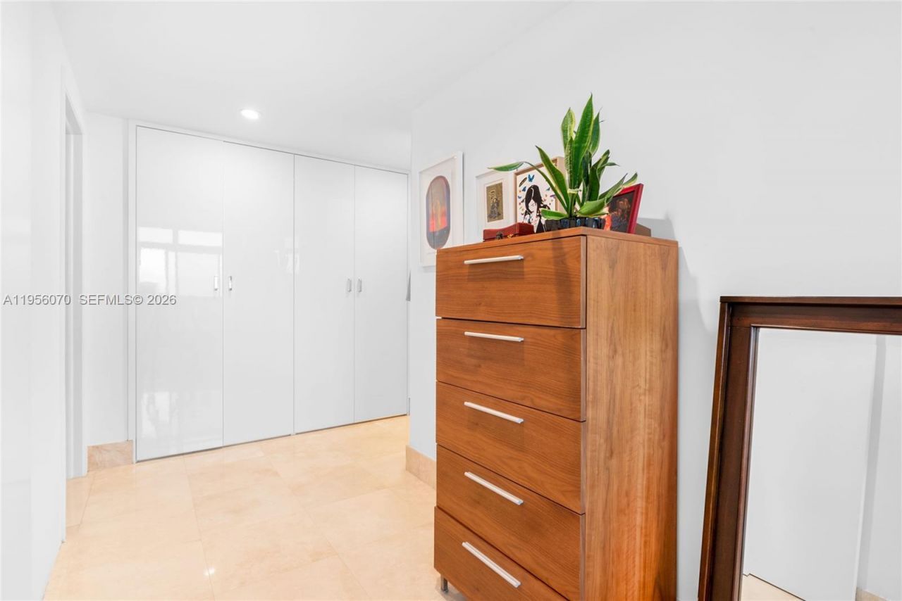 1581 Brickell Ave, Unit 2302, Miami, FL 33129 Photo