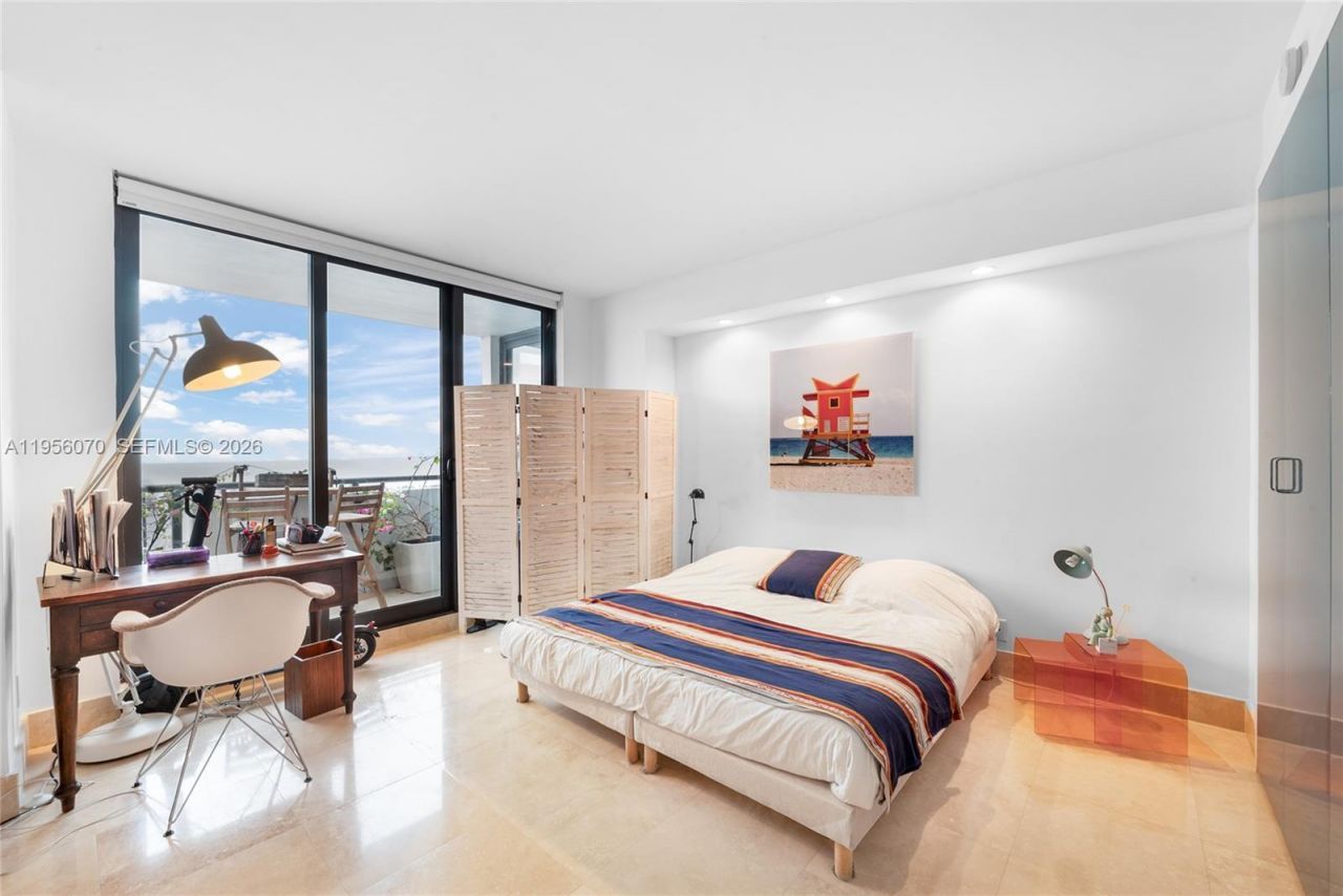 1581 Brickell Ave, Unit 2302, Miami, FL 33129 Photo