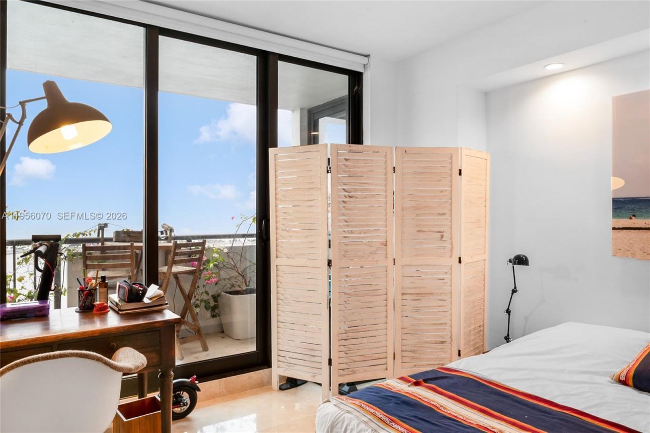 1581 Brickell Ave, Unit 2302, Miami, FL 33129 Photo