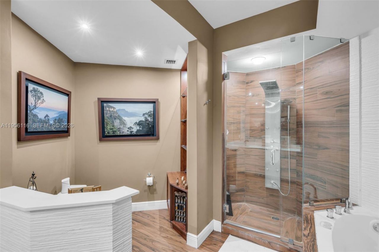 808 Brickell Key Dr, Unit 1808, Miami, FL 33131 Photo