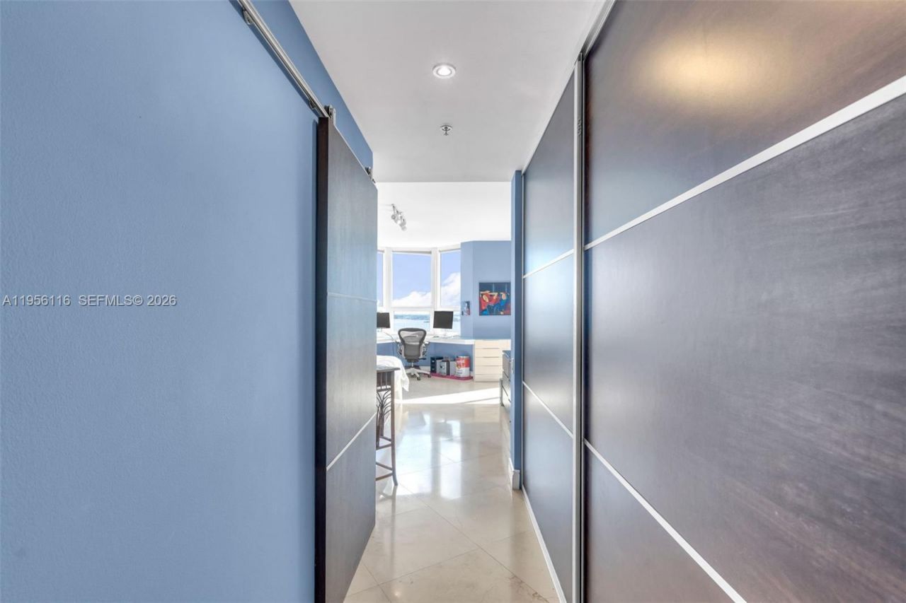 808 Brickell Key Dr, Unit 1808, Miami, FL 33131 Photo