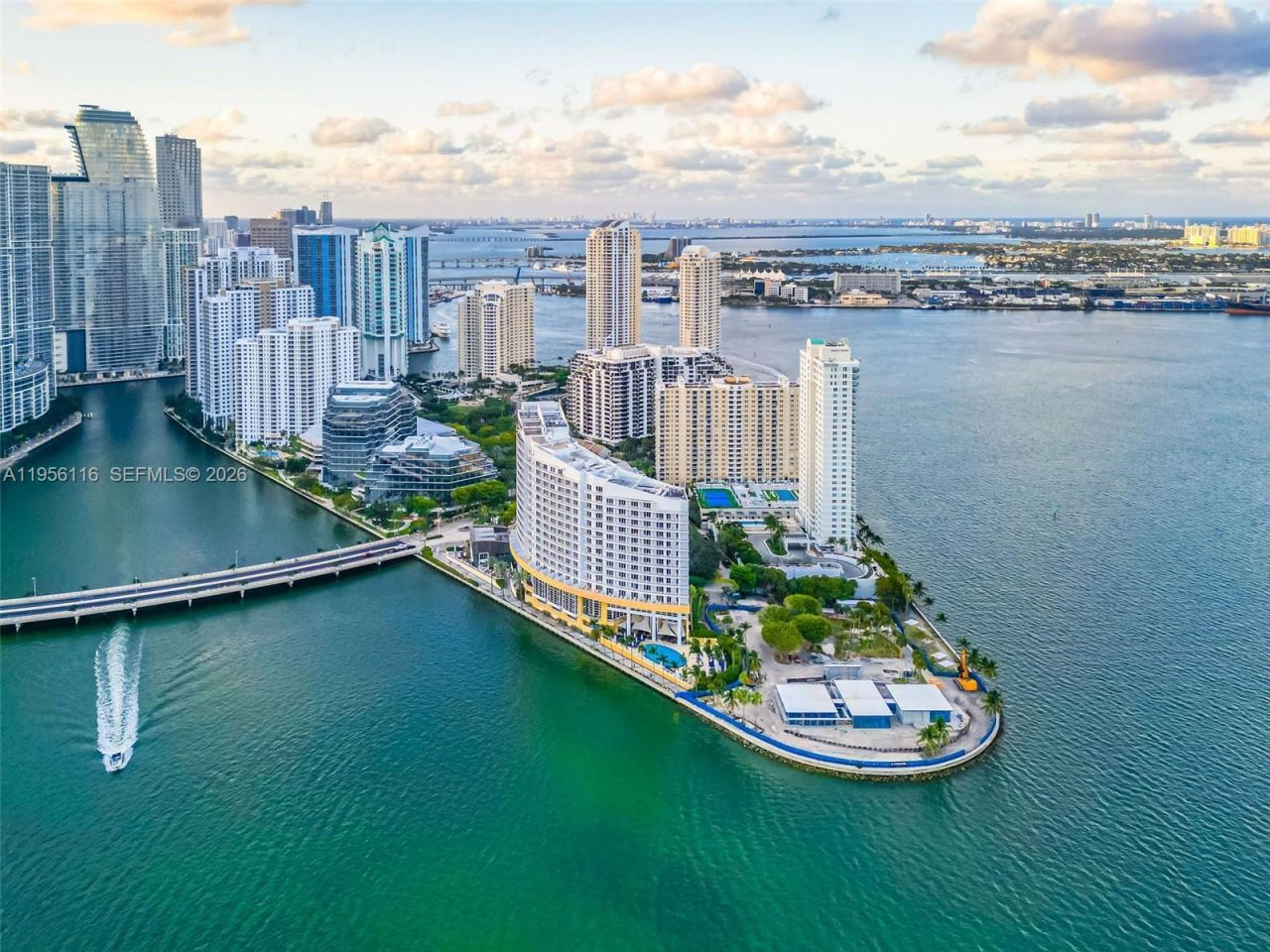 808 Brickell Key Dr, Unit 1808, Miami, FL 33131 Photo