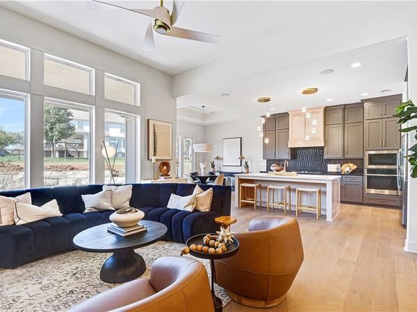 22093 W 94th Terrace, Lenexa, KS 66220