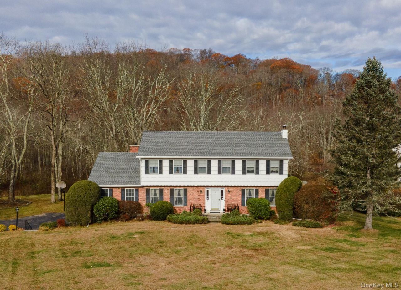 2 Cheyenne Court, Katonah, NY 10536 Main Photo