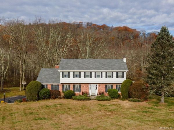 2 Cheyenne Court, Katonah, NY 10536